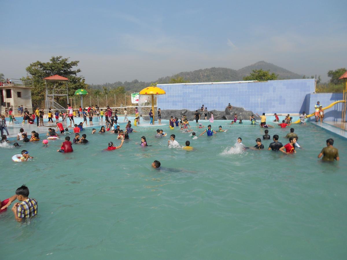 Hill County Resorts - Mumbai — Photos 3